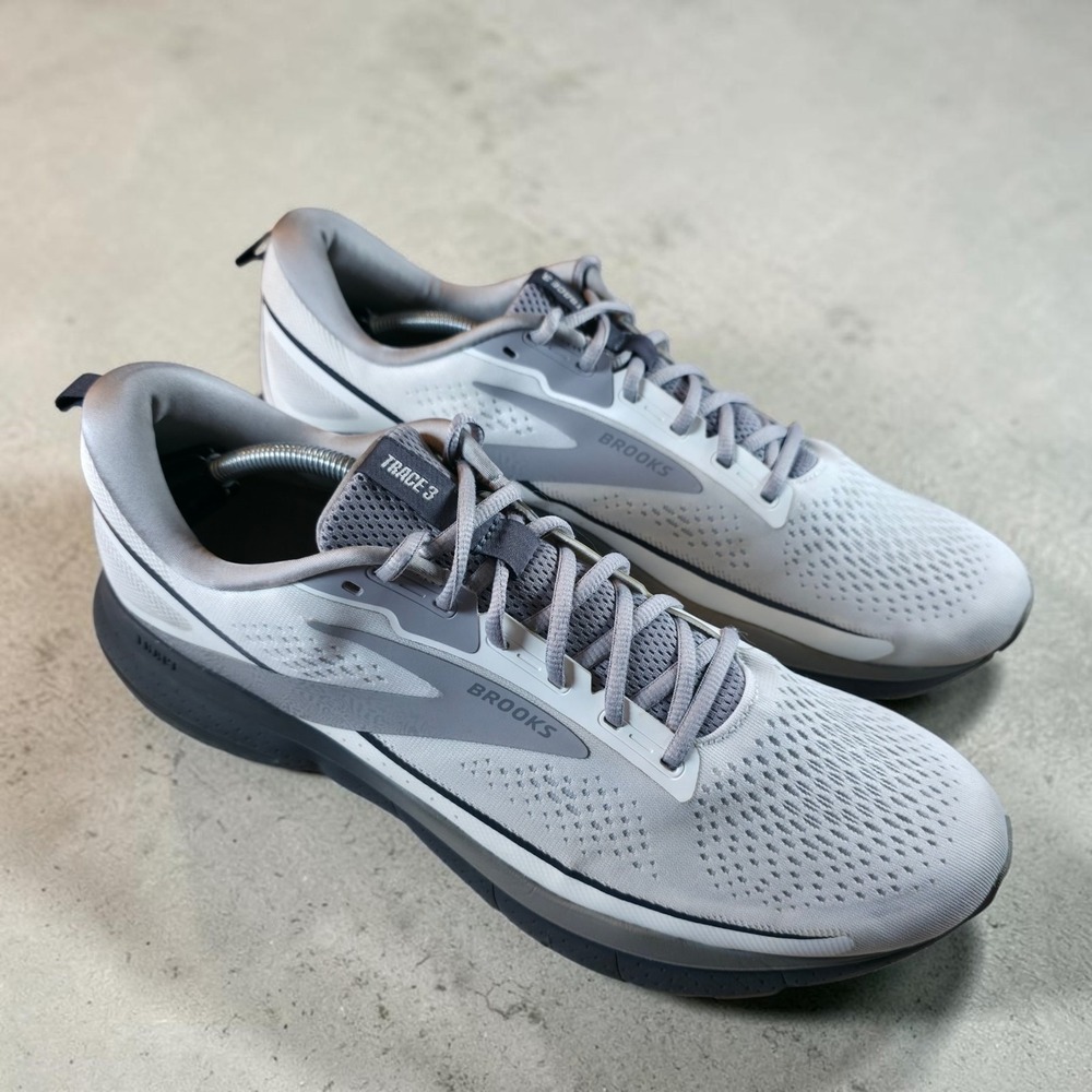 Brooks Trace 3 Mens Running Shoes White Alloy Ebony Size 14 D *Barely Worn.